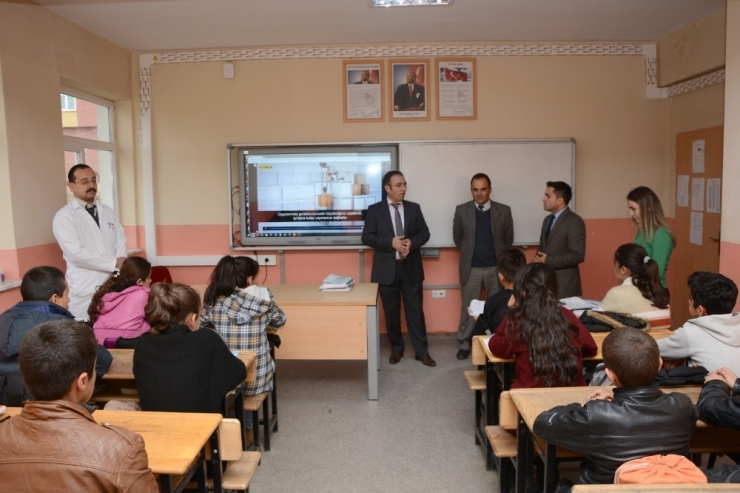 Akgül’den Öğretmenlere Anlamlı Ziyaret