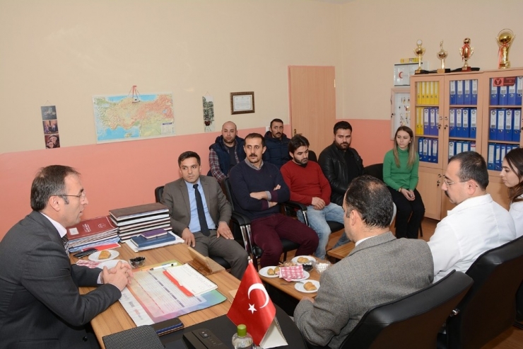 Akgül’den Öğretmenlere Anlamlı Ziyaret