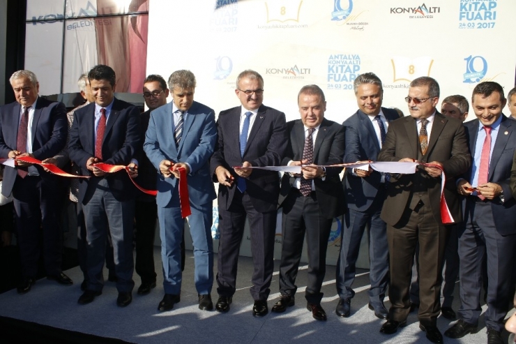 8. Antalya Konyaaltı Kitap Fuarı Kapılarını Yeni Yerinde Açtı