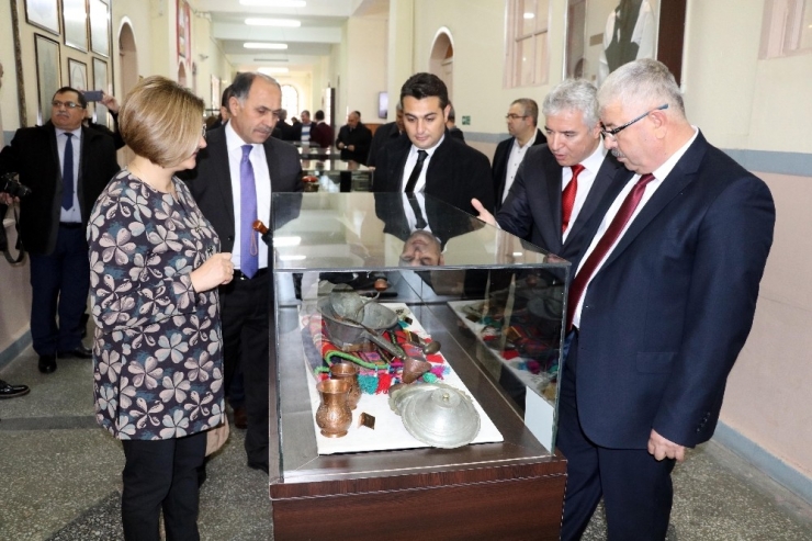 Yozgat’ta Öğretmenler Günü Kutandı