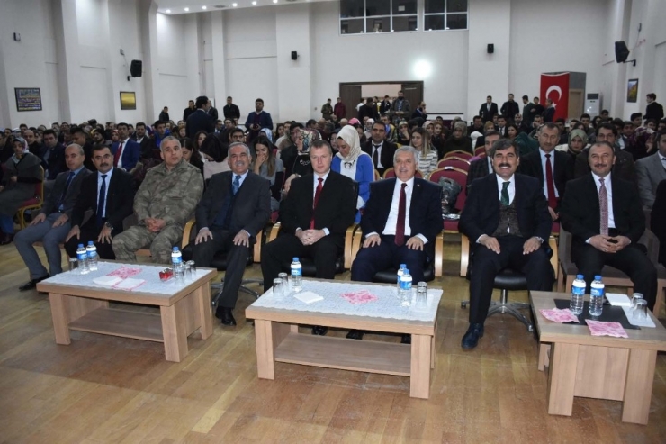 Muş’ta 24 Kasım Öğretmenler Günü