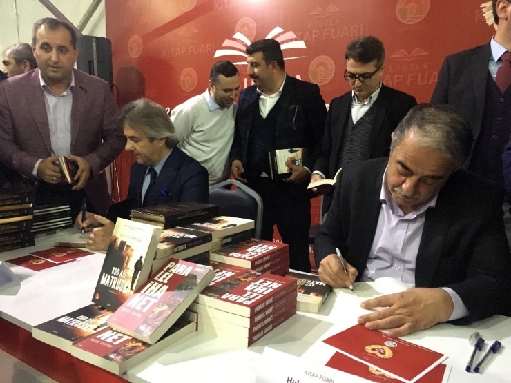 Tuzla Kitap Fuarı’nda ‘Asma Kitap’ Projesi