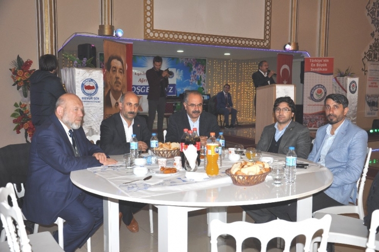 Eğitim-bir-sen’den Tanışma Yemeği