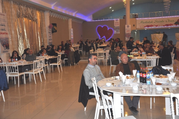 Eğitim-bir-sen’den Tanışma Yemeği