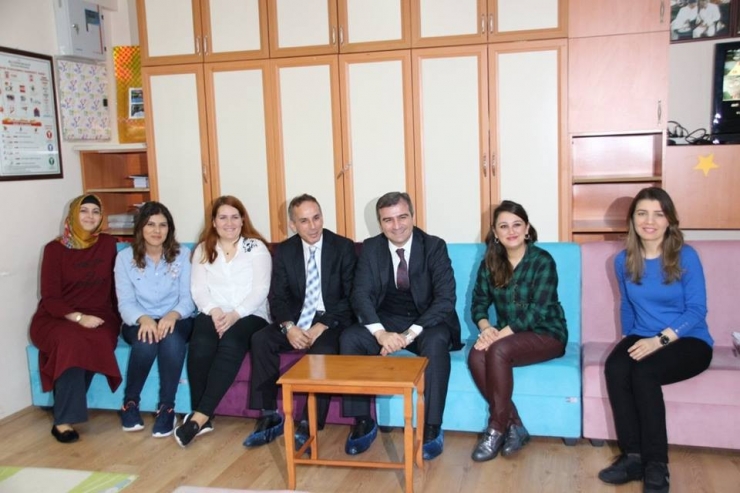 Başkan Yemenici, Öğretmenleri Unutmadı