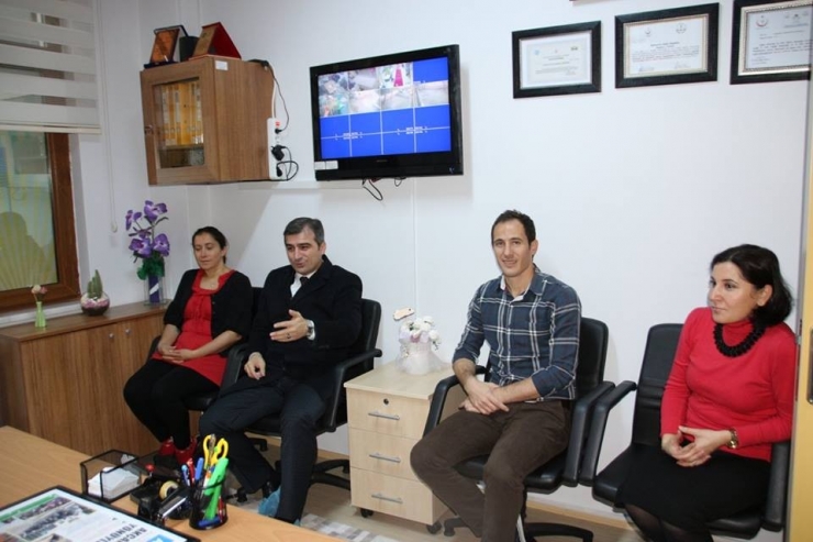 Başkan Yemenici, Öğretmenleri Unutmadı