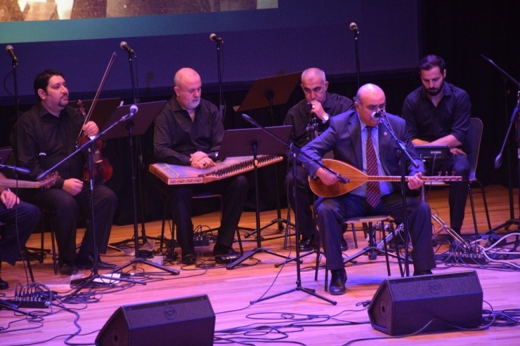 Öğretmenler Günü Anadolu Üniversitesi’nde De Coşkuyla Kutlandı