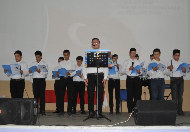 Bafra’da Öğretmenler Günü Kutlandı