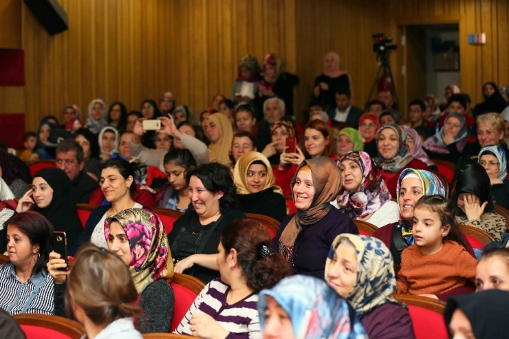 Hülya Koçyiğit Kadına Şiddete Karşı Dizileri Protesto Etmeye Çağırdı