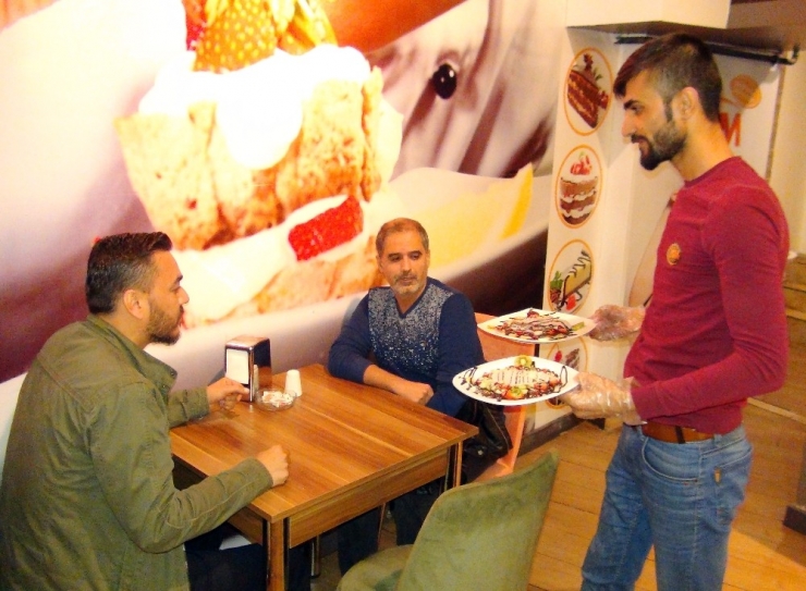 Atanamayan Nişanlı Öğretmenler Evlenemiyor