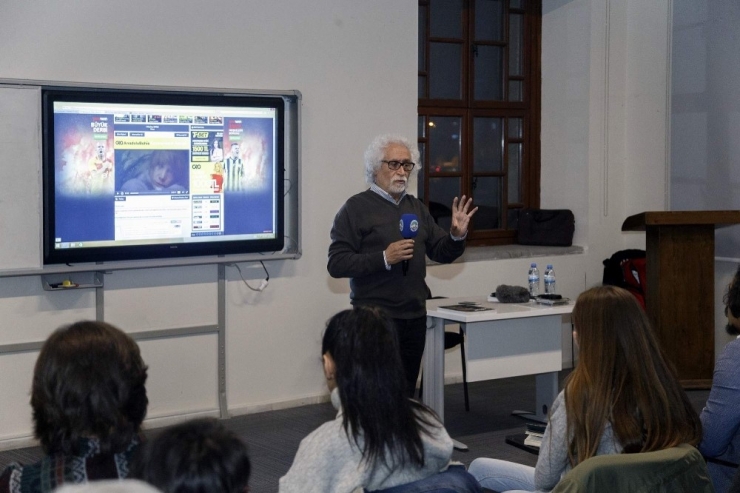 Belgeselin Duayeni Büsam’da