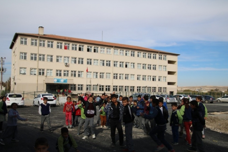 Büyükşehir’den Birecik’te Sıcak Asfalt Atağı