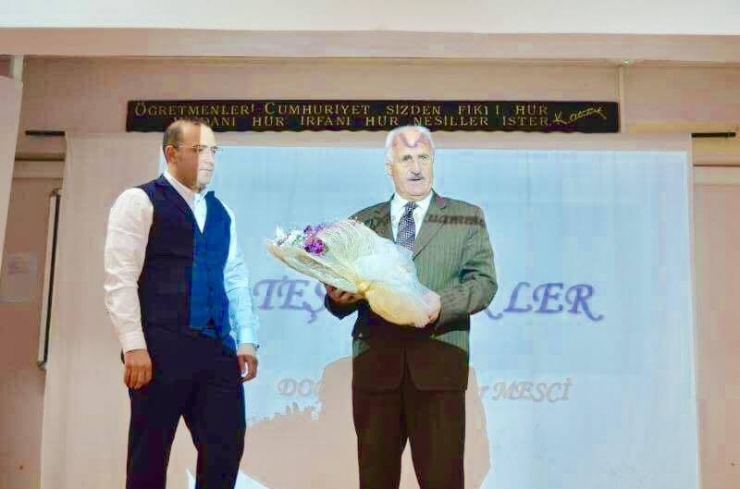 Düzce Üniversitesi Öğretim Üyesi Liselilerle Buluştu