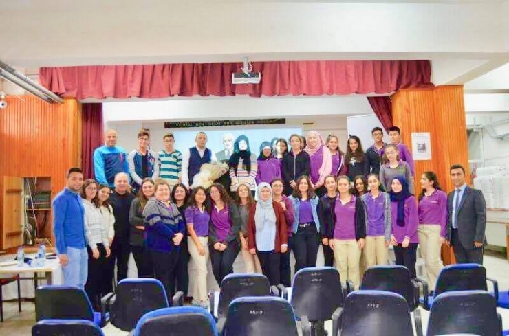 Düzce Üniversitesi Öğretim Üyesi Liselilerle Buluştu