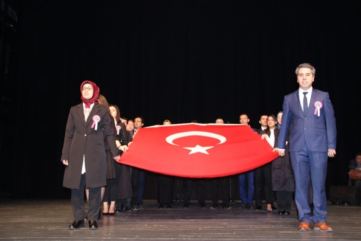 Mesleğe Yeni Başlayan Öğretmen Ant İçti