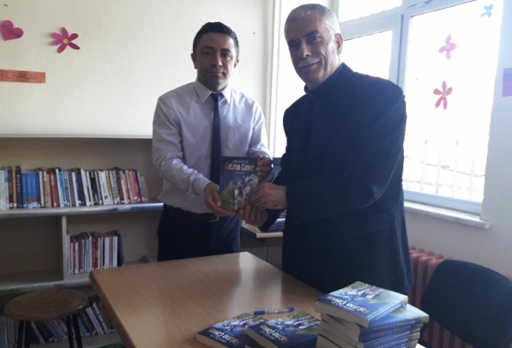 Okulda ‘Dağ Köylü Fatma Çavuş’u İmzaladı