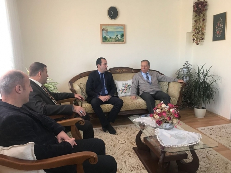 Balya’da Emekli Öğretmenler Unutulmadı