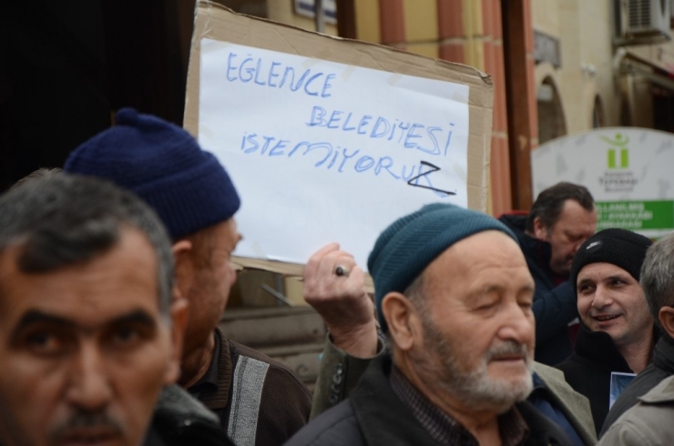 Esentepe Mahallesi Çamurdan Şikayetçi