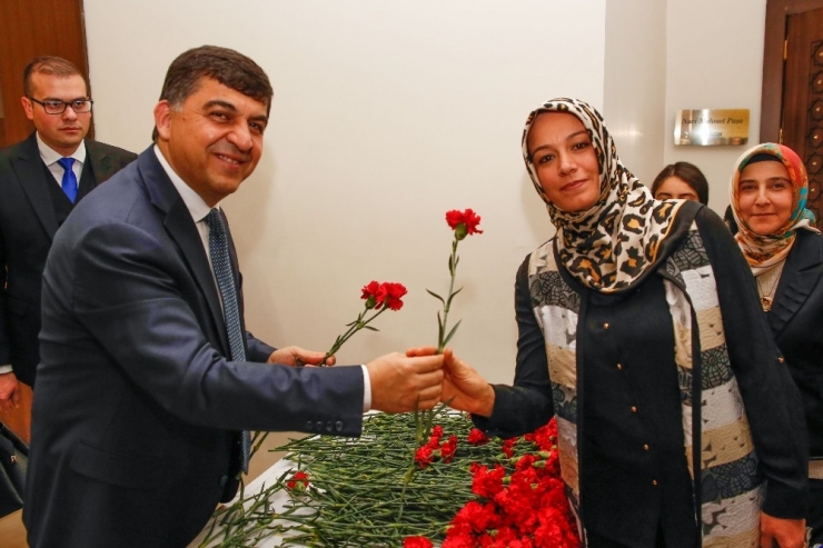 Fadıloğlu Öğretmenlerle Bir Araya Geldi