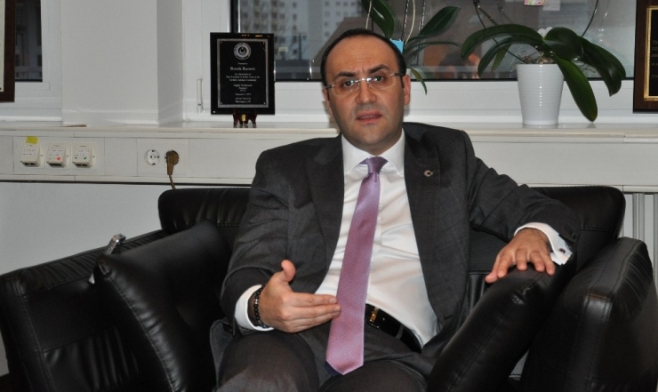 Almanya’da Türkçe’nin Seçmeli Ders Olabilmesi İçin İmza Kampanyası Düzenlendi