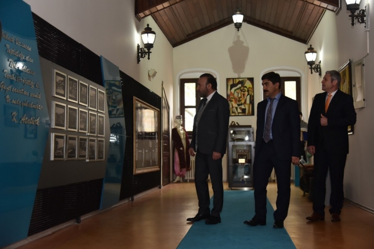 Başkan Doğan’dan, Öğretmenler Gününde Anlamlı Ziyaret