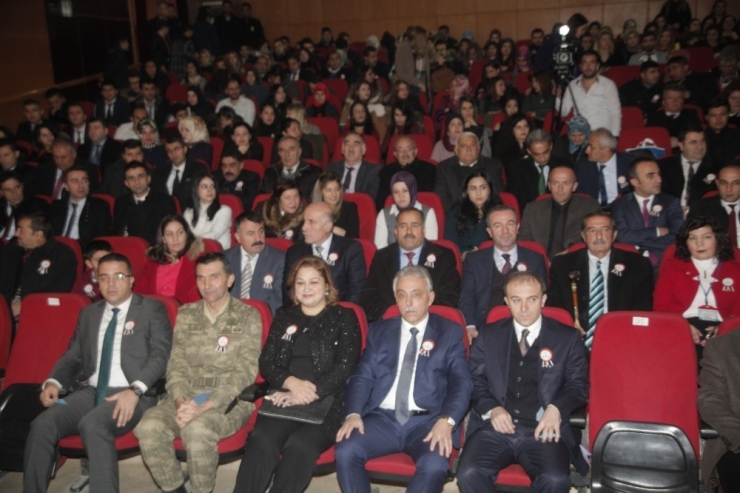 Hakkari’de 24 Kasım Öğretmenler Günü