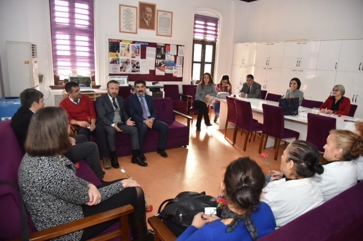 Başkan Doğan’dan, Öğretmenler Gününde Anlamlı Ziyaret