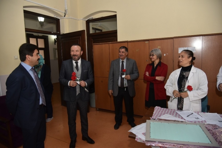 Başkan Doğan’dan, Öğretmenler Gününde Anlamlı Ziyaret