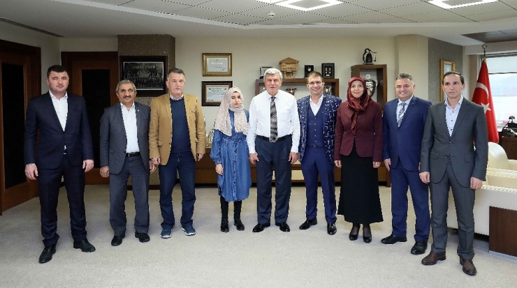 Başkan Karaosmanoğlu’ndan ‘’Tek Millet, Tek Bayrak, Tek Vatan, Tek Devlet’’ Vurgusu