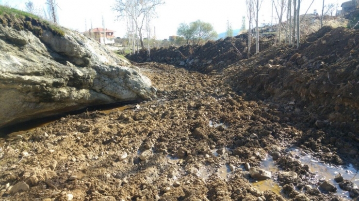 Dargıl’da Dere Temizlik Çalışmaları Başladı