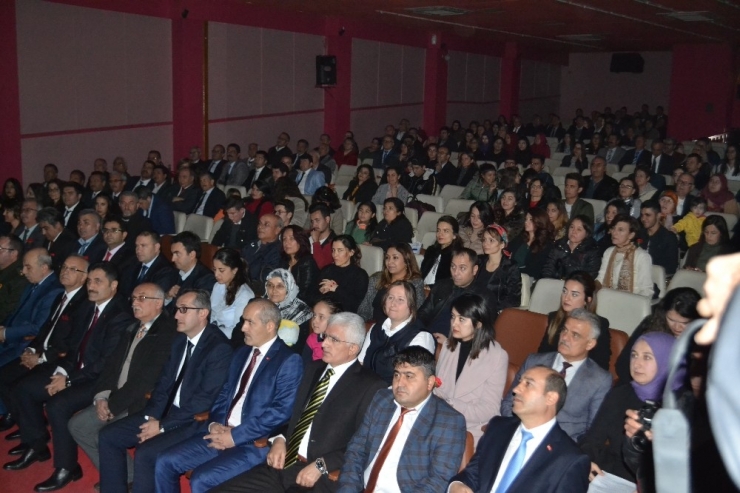 Salihli’de Öğretmenler Günü Kutlandı