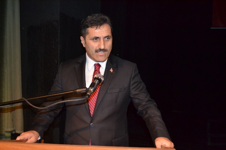 Salihli’de Öğretmenler Günü Kutlandı