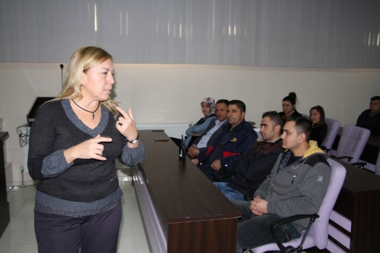 Etkili İletişimin Yöntemlerini Öğrendiler