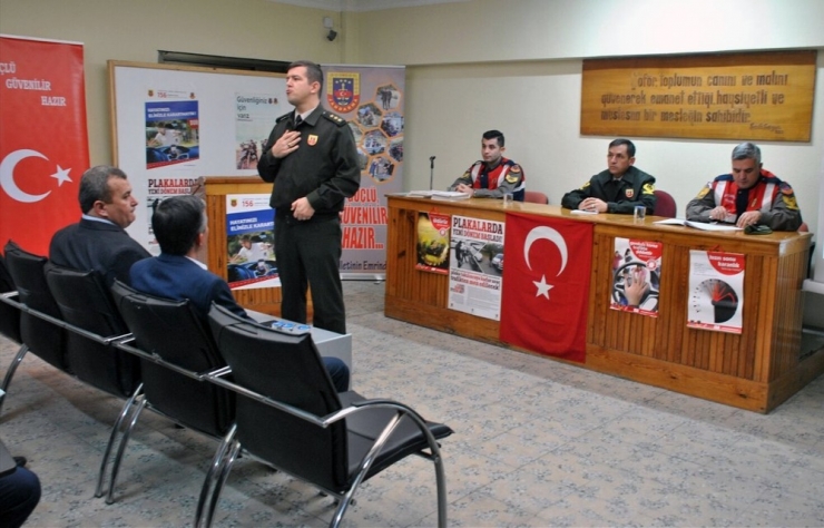 Menteşe’de Jandarmadan Okul Servis Şoförlerine Eğitim