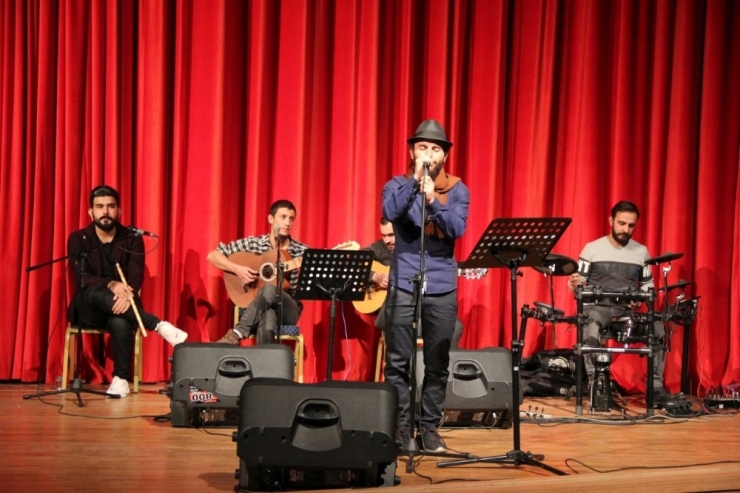 Nevşehir Hacı Bektaş Veli Üniversitesi Öğrencilerinden ‘İkisi Bir Arada’ Etkinliği