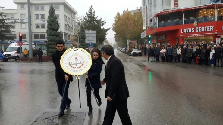 Niğde’de 24 Kasım Öğretmenler Günü Törenle Kutlandı