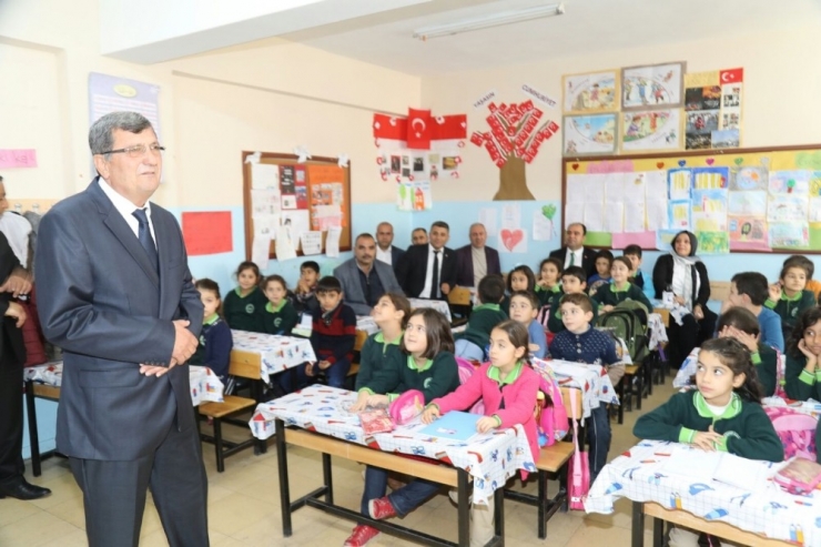 Belediye Başkanı Nihat Çiftçi, İlkokul Öğretmeni İle Buluştu