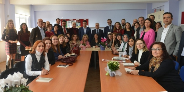 Bozbey Öğretmenleri Yalnız Bırakmadı