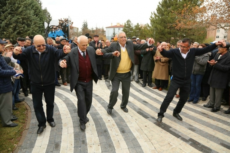 Odunpazarı’ndan Öğretmenlere ’Öğretmenler Günü’ Hediyesi