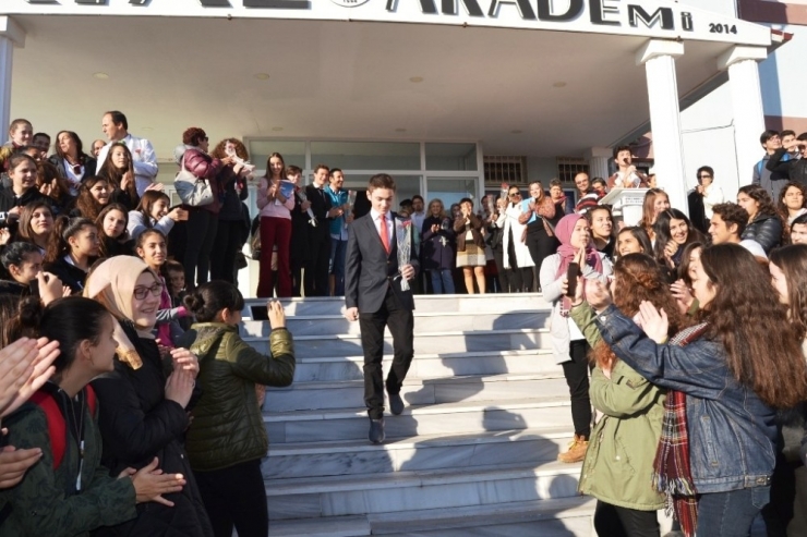 Ayal Öğrencileri Öğretmenleri Oldu