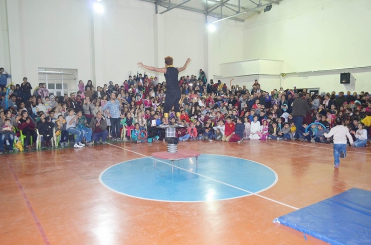 Vali Sonel’in Jesti, Çocuklardan Büyük İlgi Görüyor