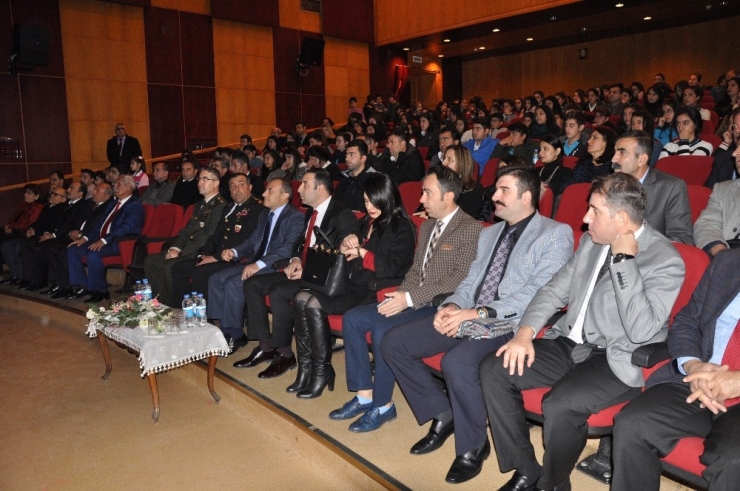 Vali Sonel, Öğretmenler Gününde Konuştu:" Necmettin Öğretmene Yapılan Alçakça Bir Şeydir"