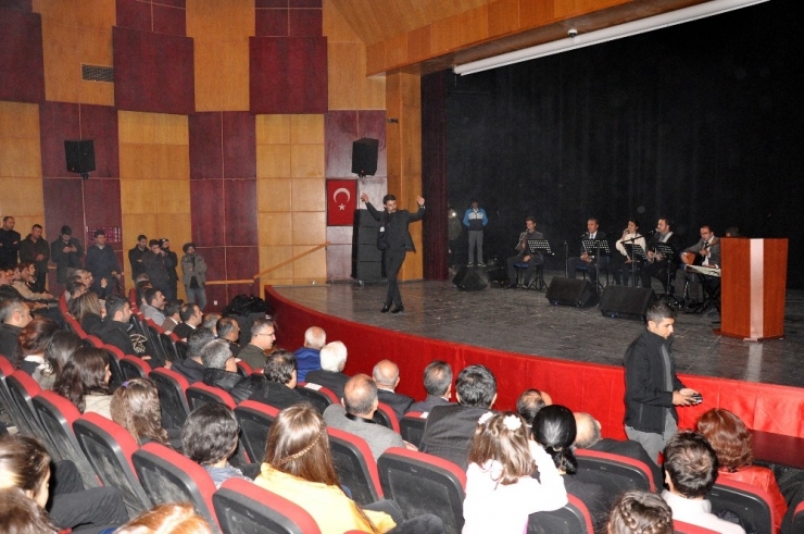 Vali Sonel, Öğretmenler Gününde Konuştu:" Necmettin Öğretmene Yapılan Alçakça Bir Şeydir"