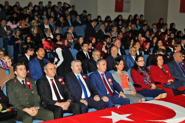 Körfezde Emekli Öğretmenler Unutulmadı