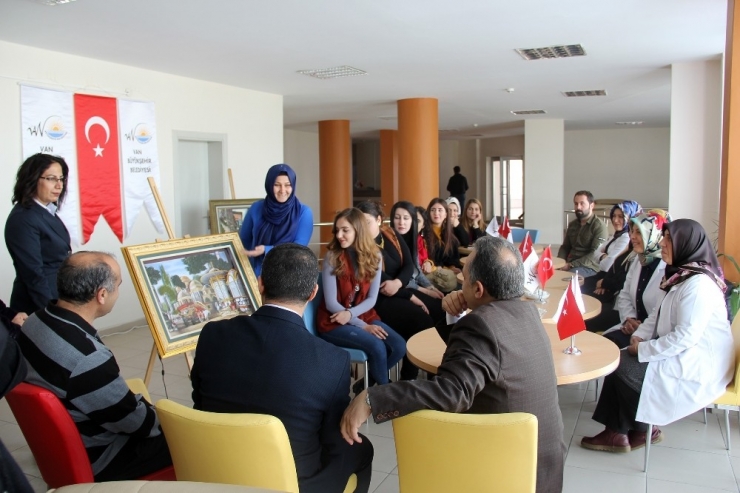 Yalçın, Eğitmenlerle Bir Araya Geldi