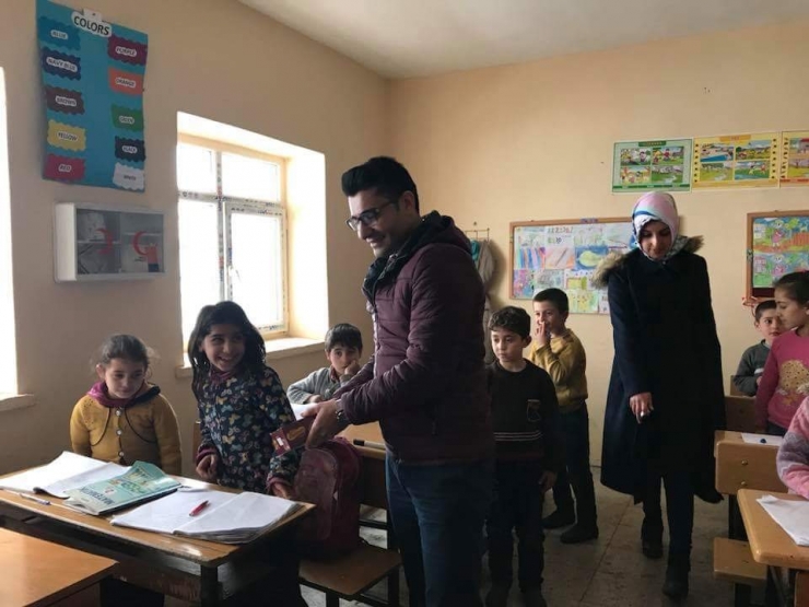 Fedakar Öğretmenler, 8 Kız Çocuğunu Daha Okula Kazandırdı