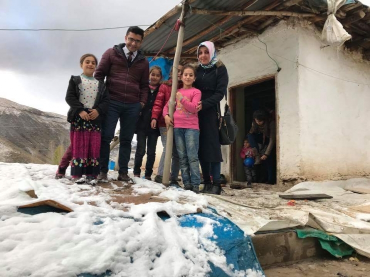 Fedakar Öğretmenler, 8 Kız Çocuğunu Daha Okula Kazandırdı