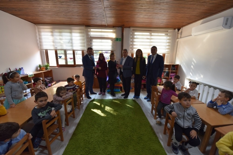 Başkan Çerçi Öğretmenleri Unutmadı