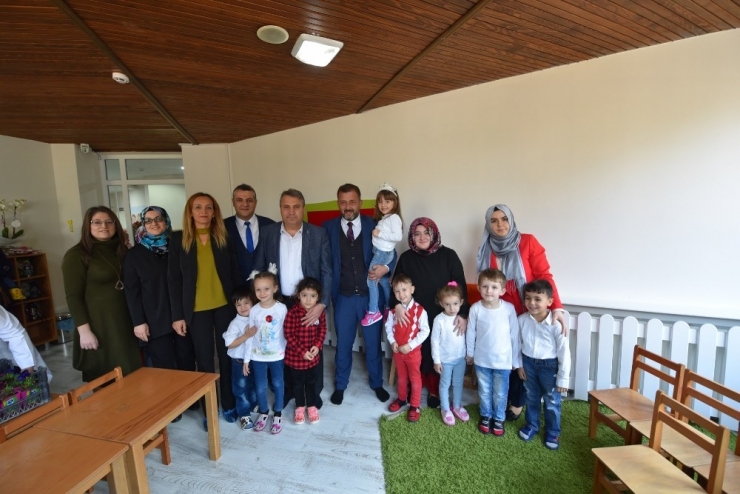 Başkan Çerçi Öğretmenleri Unutmadı