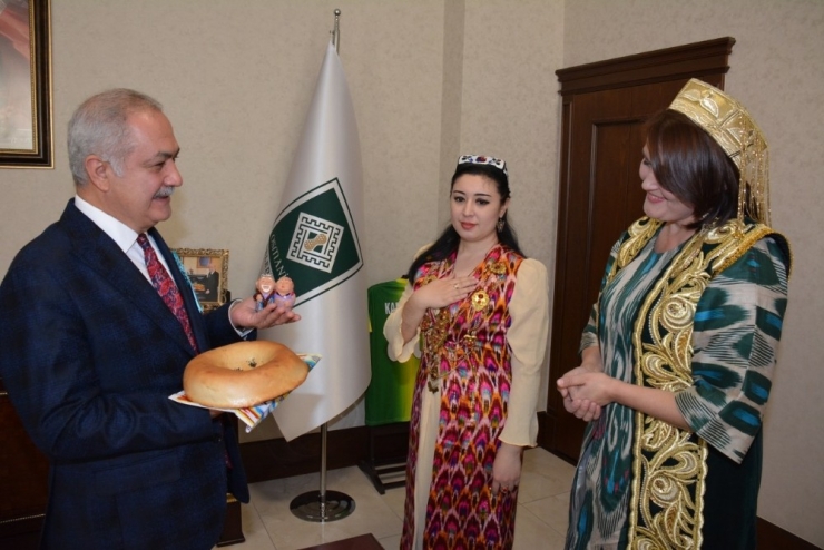 Kara: "Benliklerini Kaybetmiş Olan Milletlerin Var Olması Ayakta Kalması Mümkün Değil"